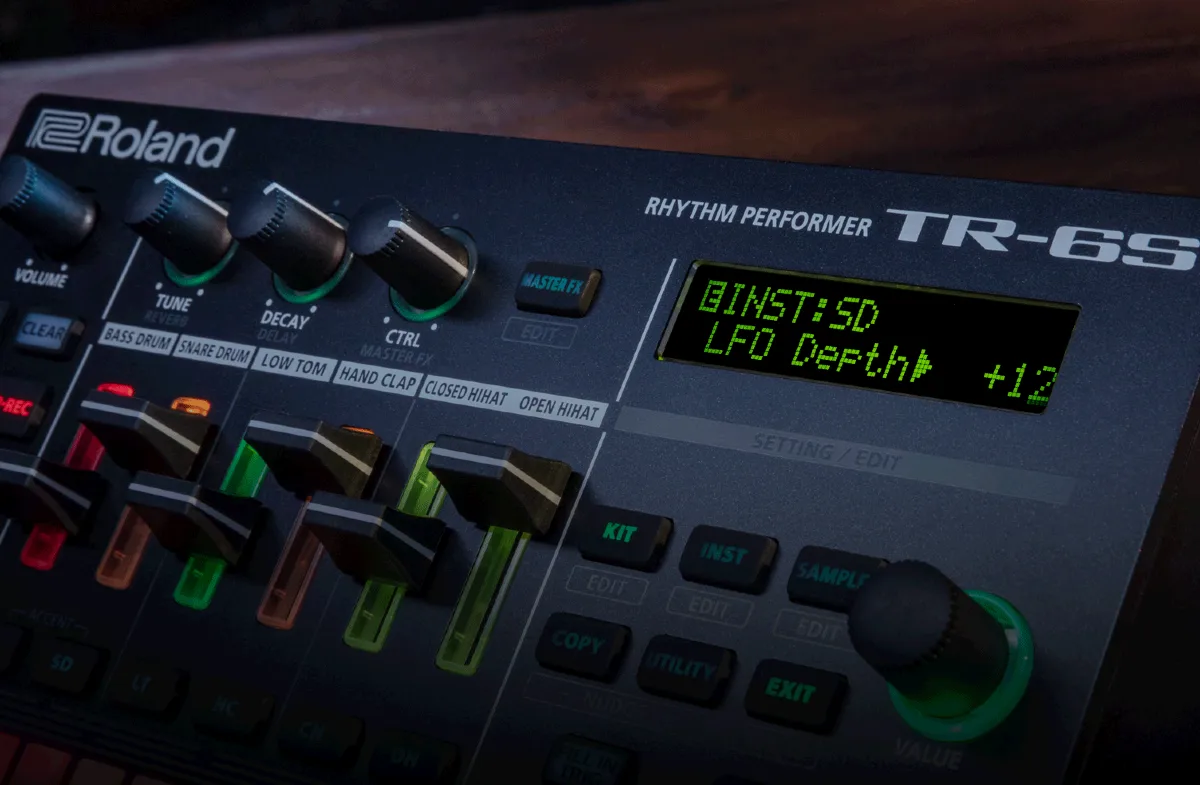roland tr 6s nang tam am thanh