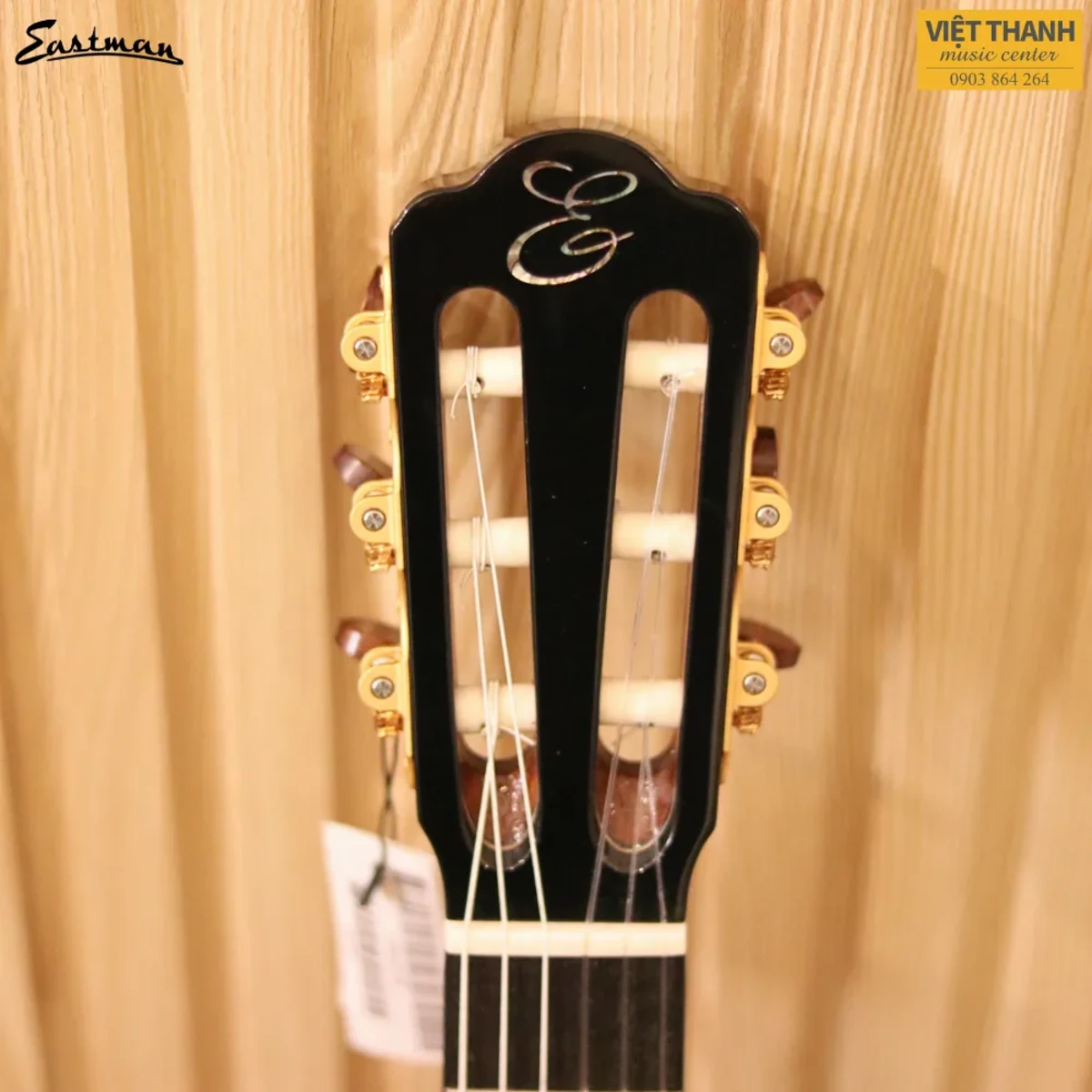 dan guitar clasic eastman cabaret jb