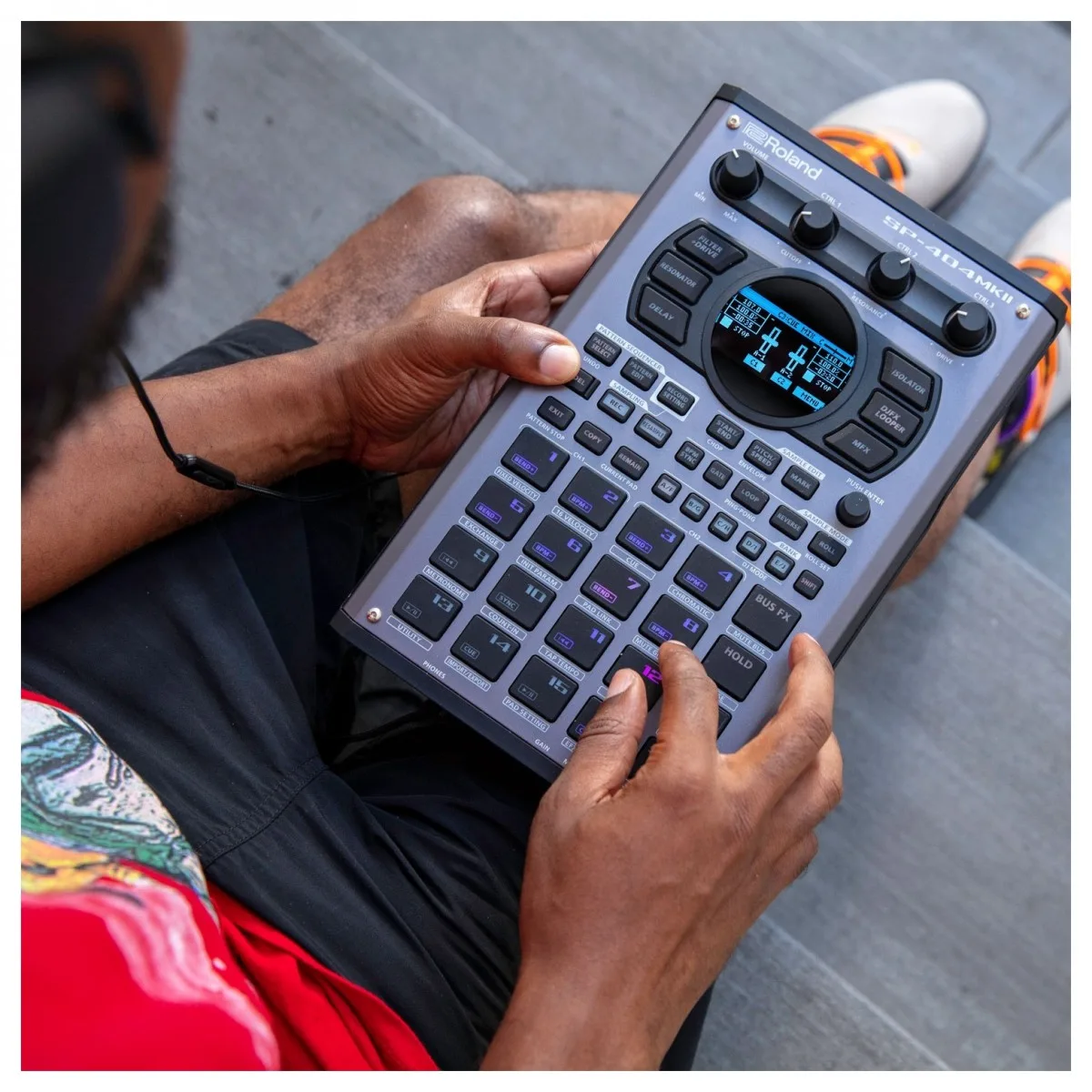 choi hop tieng sang tao cac dieu trong da dang roland sp 404mkii