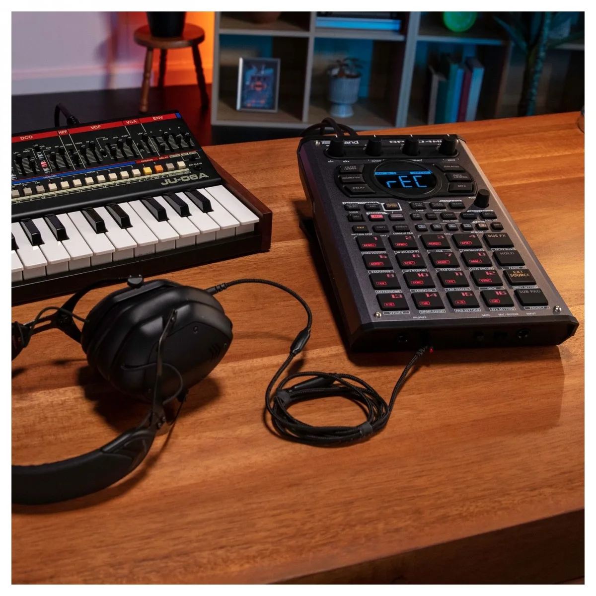 hop tieng sang tao cac dieu trong da dang roland sp 404mkii ket hop cung nhac cu