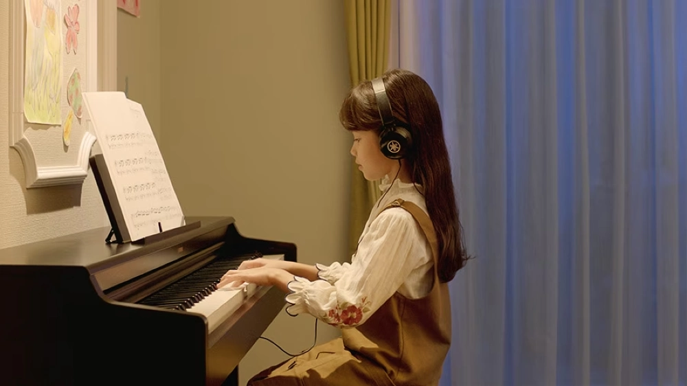 choi piano dien yamaha ydp-165 voi tai nghe