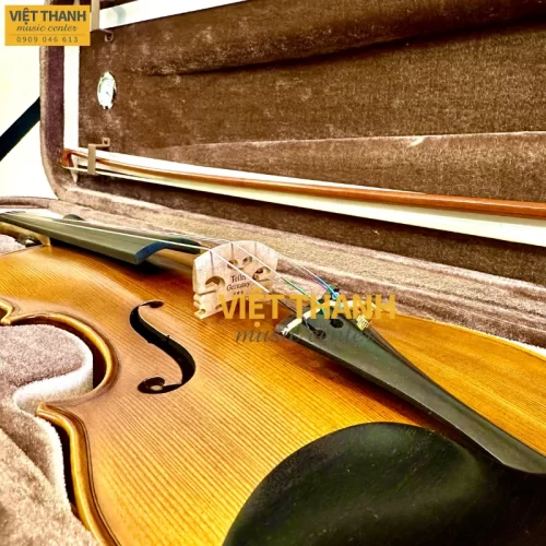 mat truoc violin amati vf300