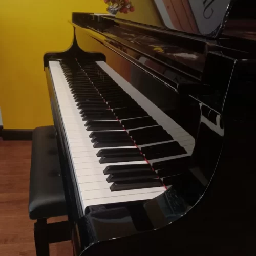 ban phim piano yamaha c5