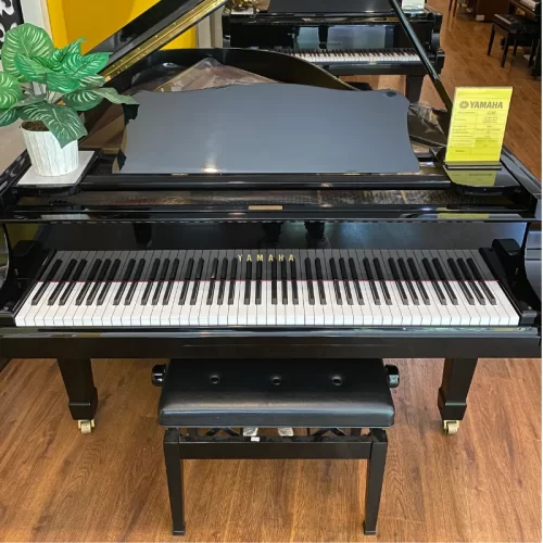 grand piano yamaha g3e