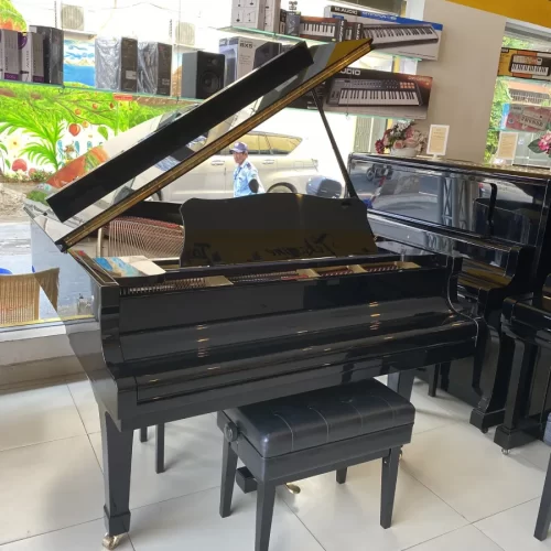 piano yamaha c3b