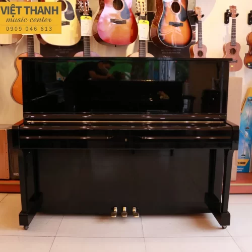 Đàn Piano cơ Yamaha U1H màu đen, thiết kế truyền thống