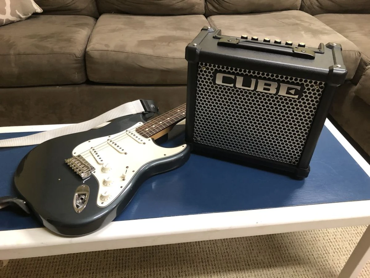 ampli guitar dien roland cube-10gx