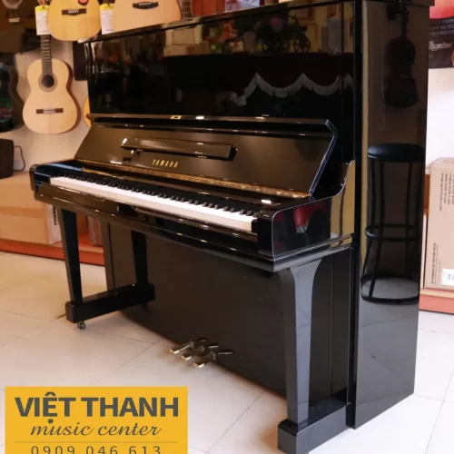 dan piano yamaha u1m