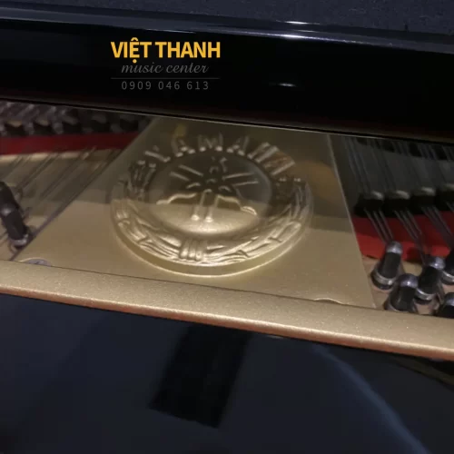 logo piano yamaha g5e