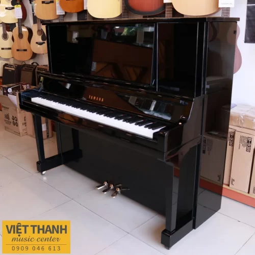 dan piano yamaha ux30a