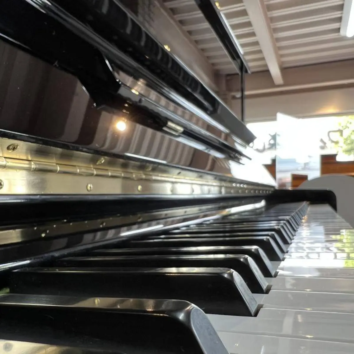 ban phim piano yamaha u1a