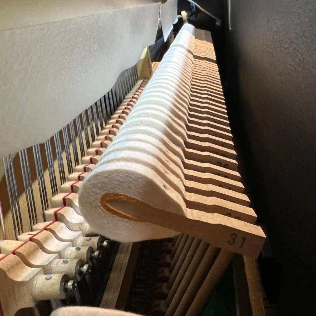 bua dan piano yamaha u1a