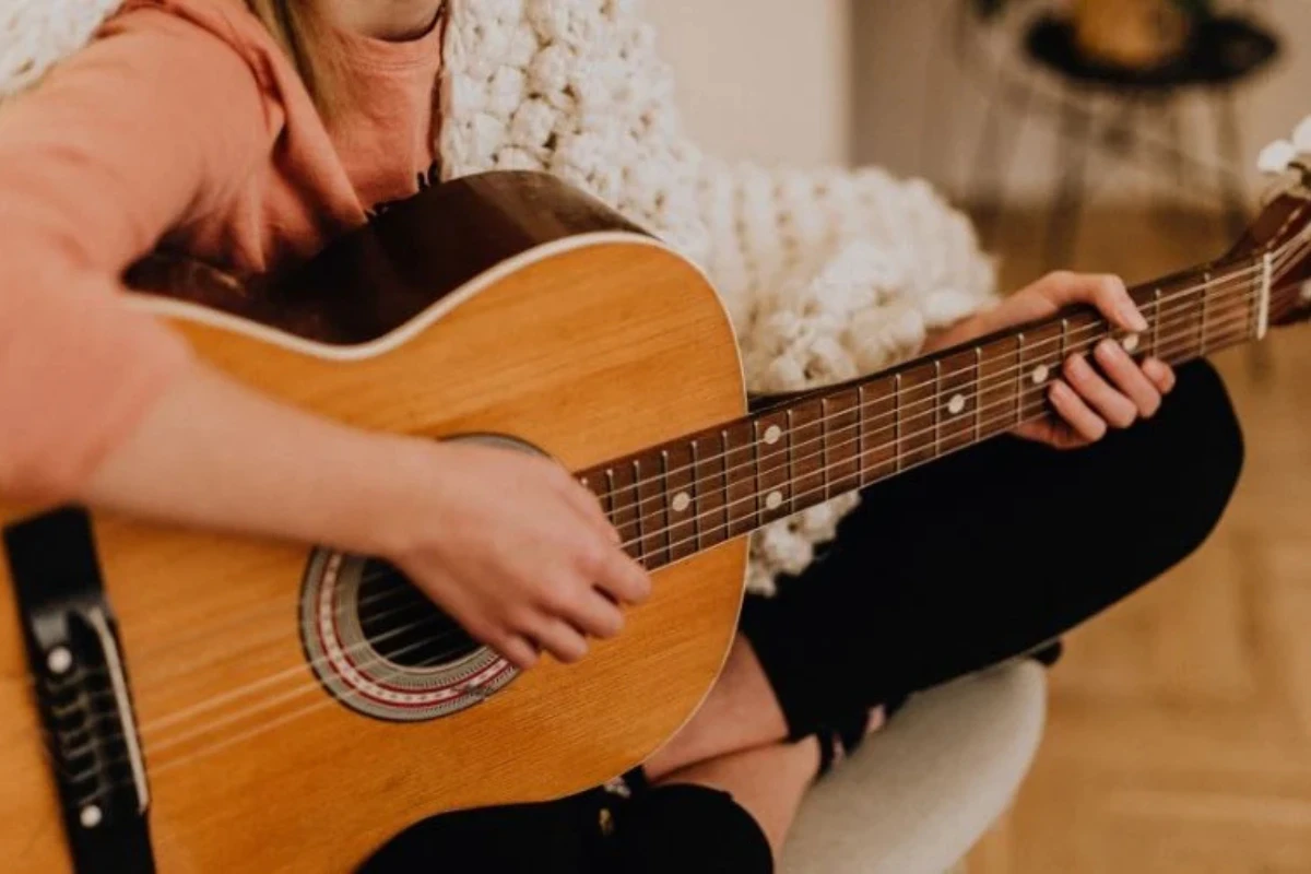10 quan niệm sai lầm phổ biến về đàn guitar
