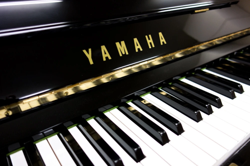 ban phim piano yamaha u2a