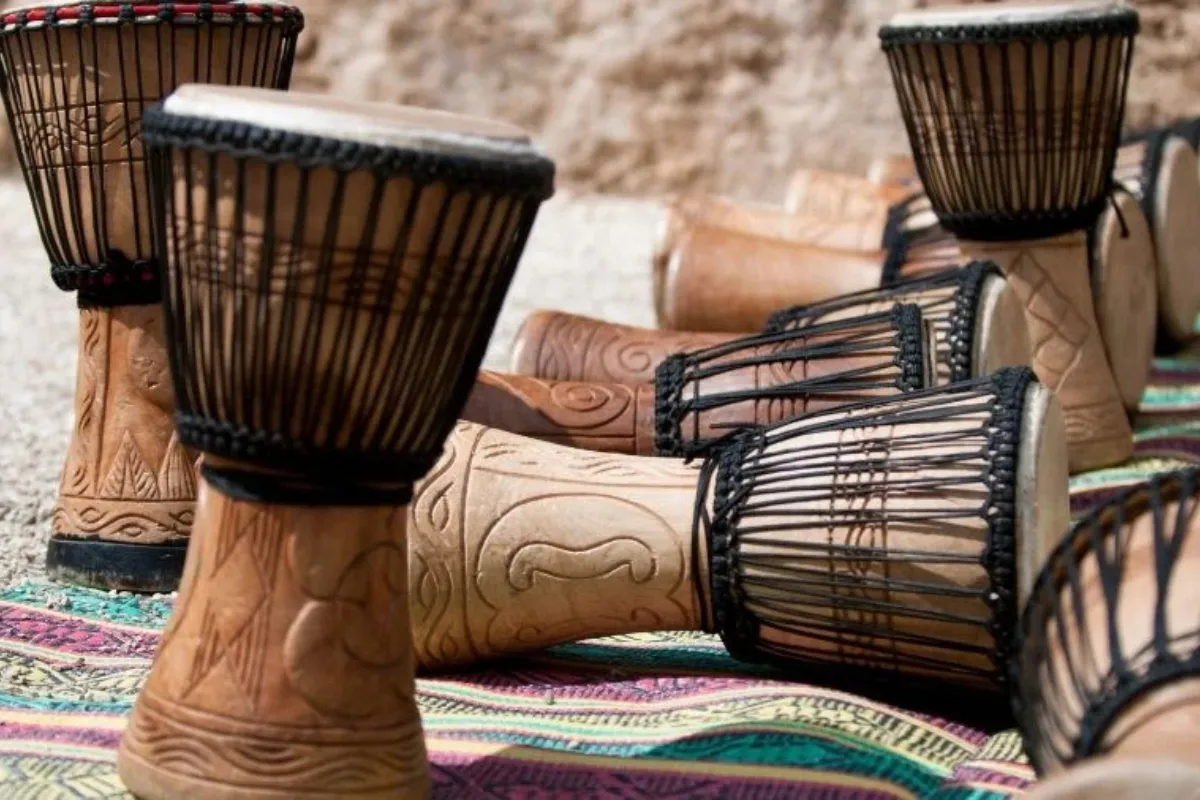 Những phụ kiện trống djembe nào đáng mua