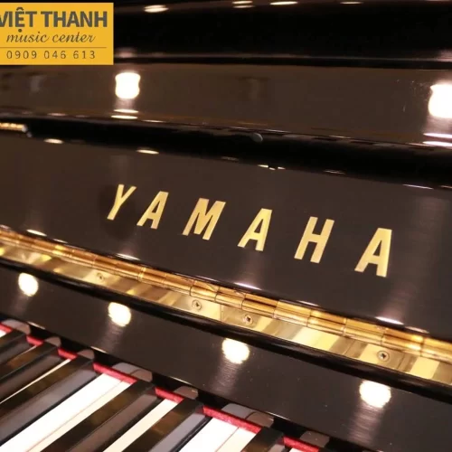 logo piano yamaha yux