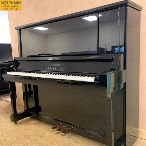 Đàn piano cơ cũ Yamaha YUA chiều cao 131cm, màu đen sang trọng