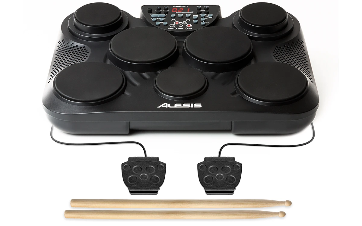 alesis compactkit 7 cung hai pedal va dui trong