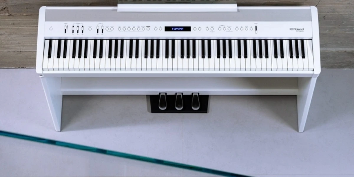 dan piano dien roland fp 60x mau trang