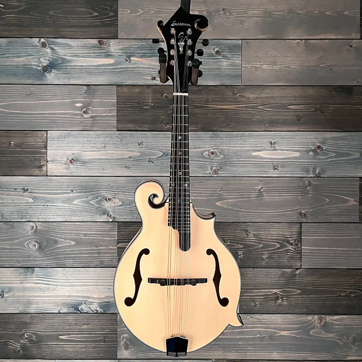 Mandolin Eastman MD915 F-Style
