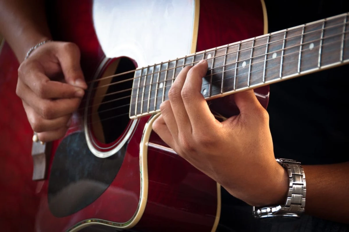 cach choi guitar