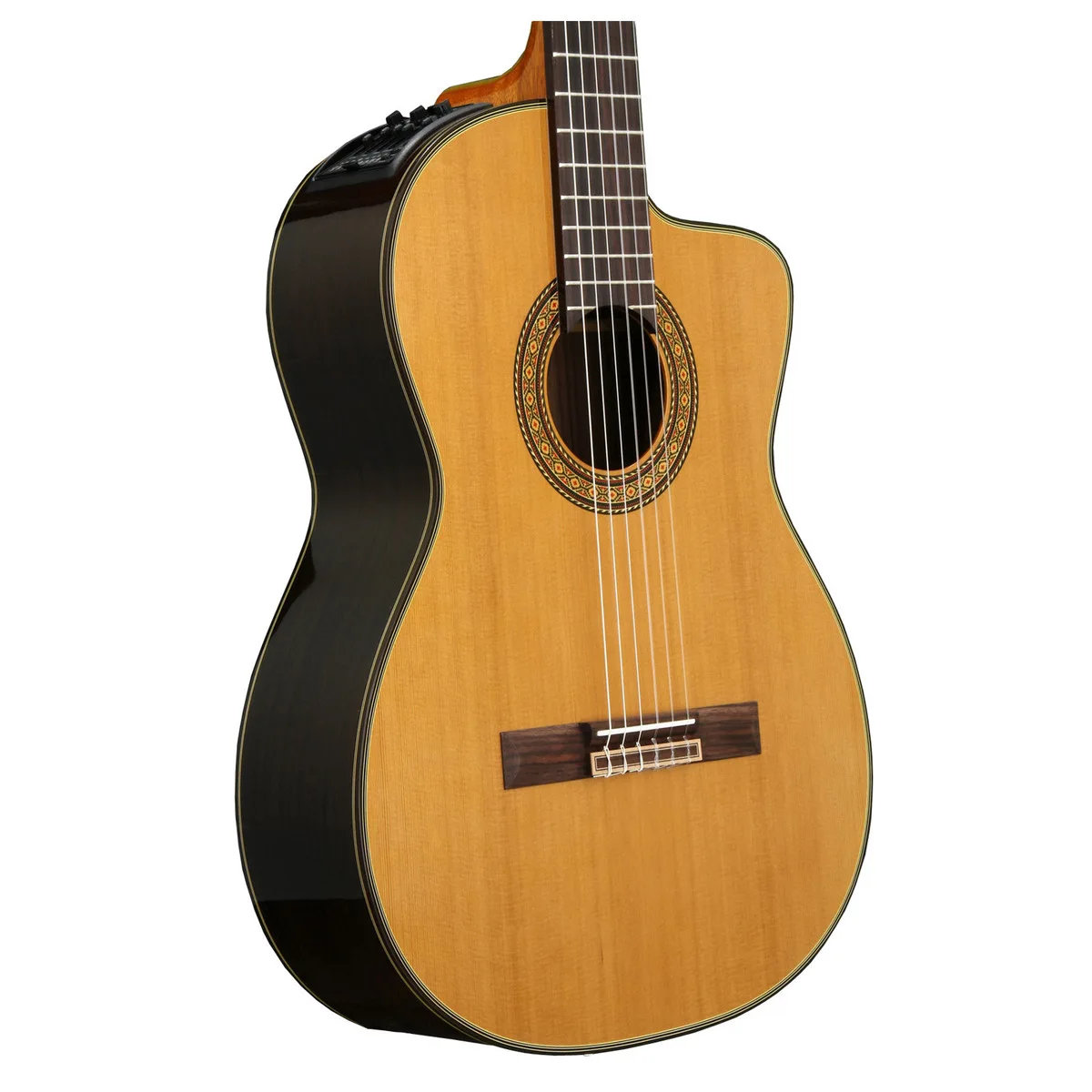 mat truoc dan guitar takamine tc132sc