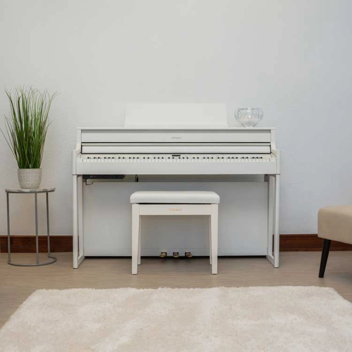 dan piano dien roland hp 704 mau trang
