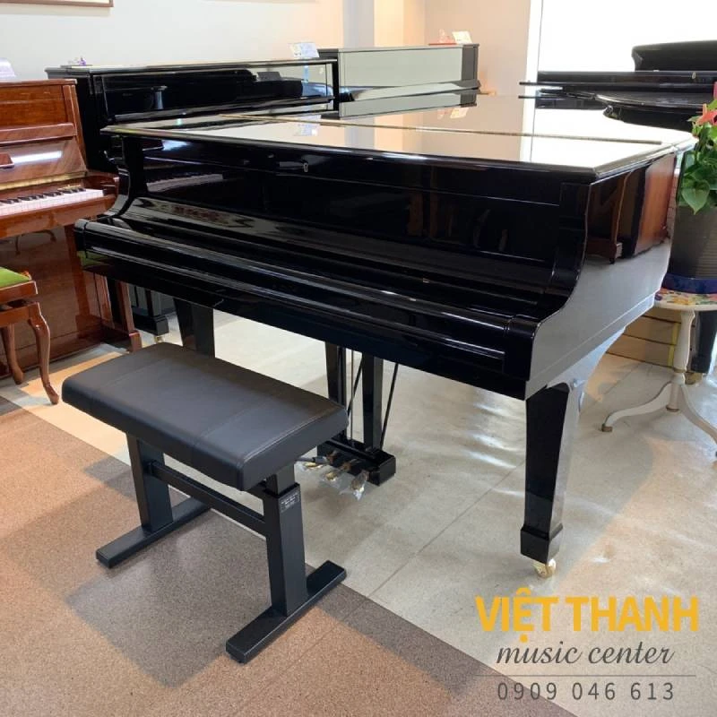 dan piano yamaha c3e
