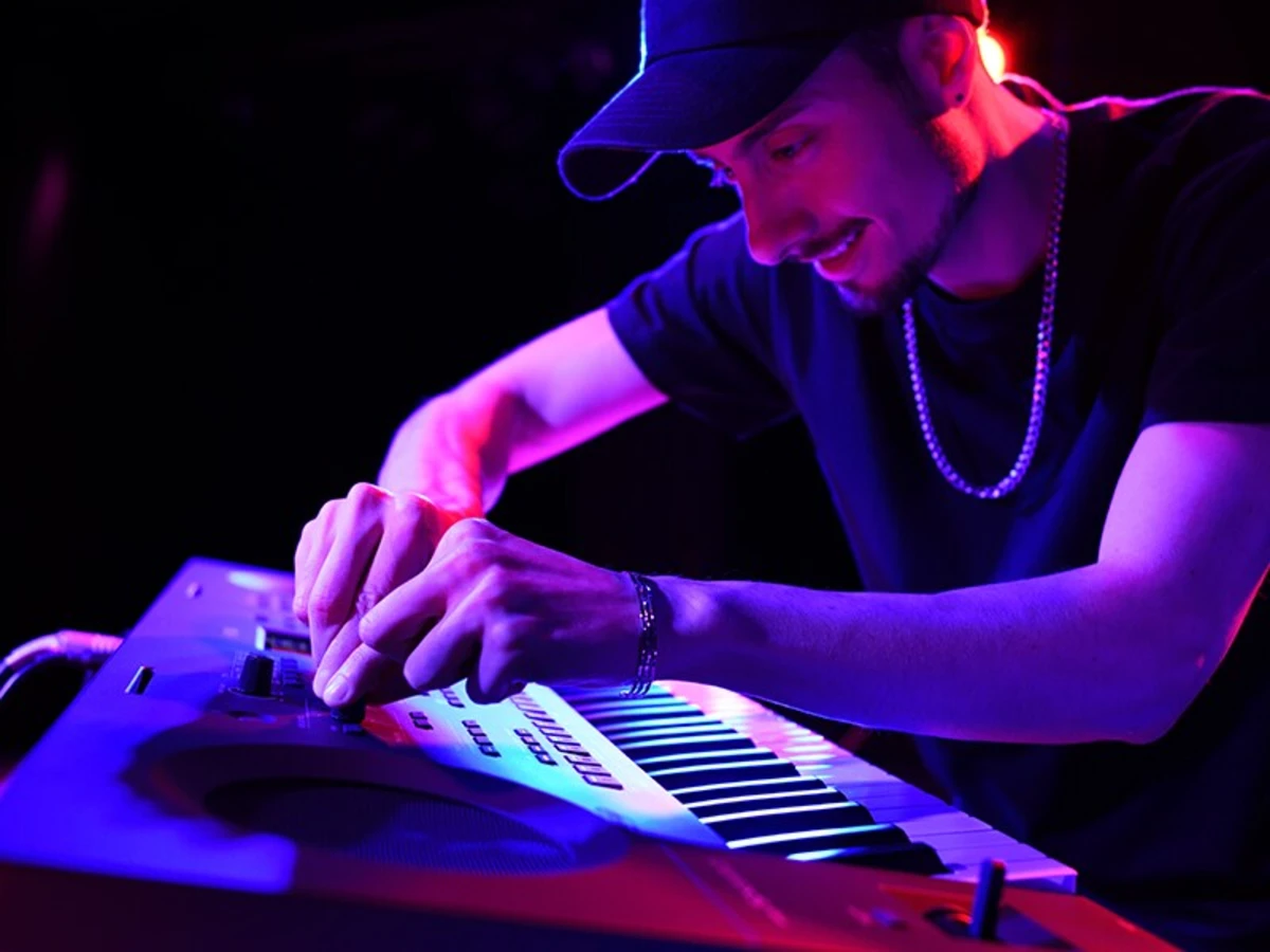 hai num xoay live control va can dieu khien joystick dan organ yamaha psr sx620