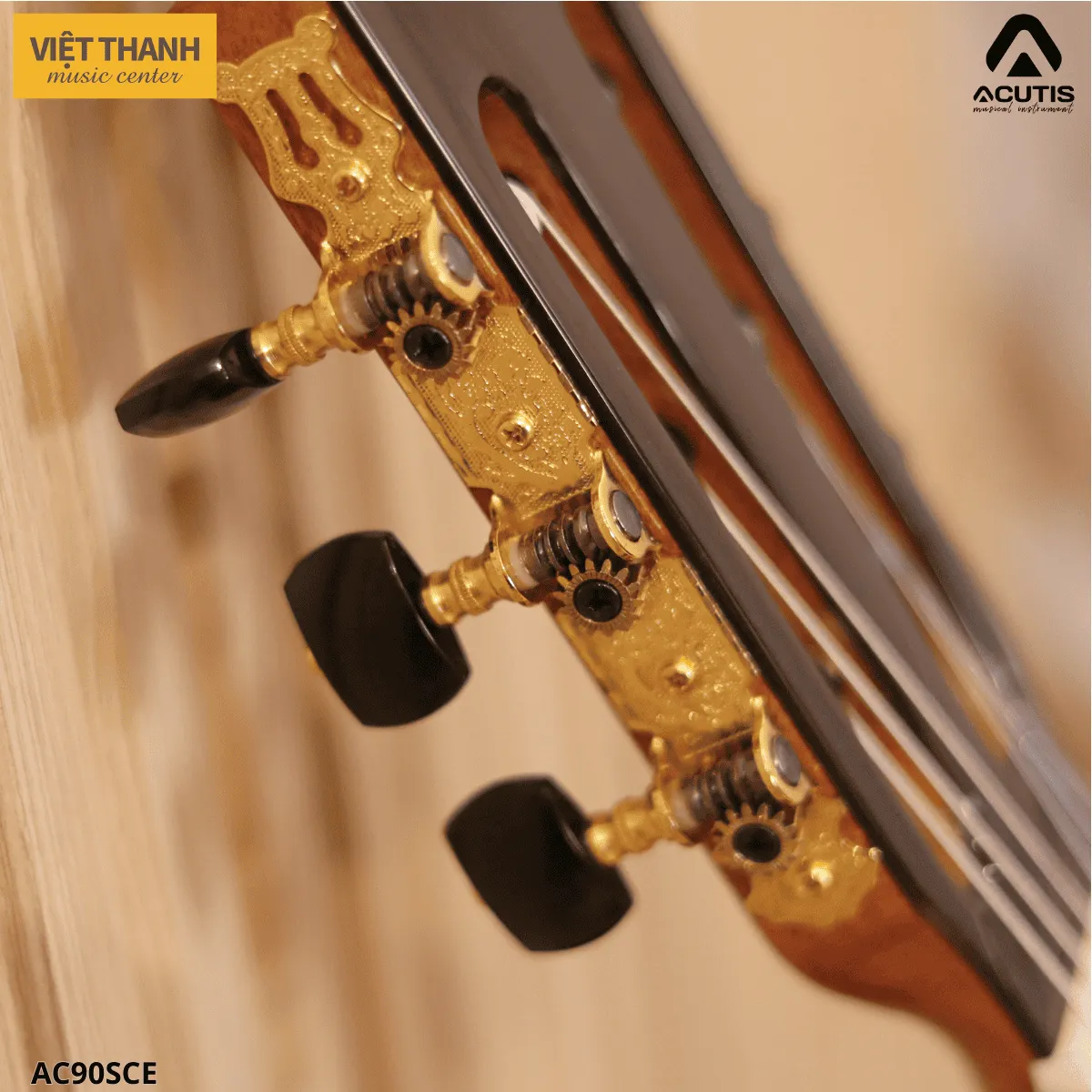 chot van dan guitar acutis ac90s
