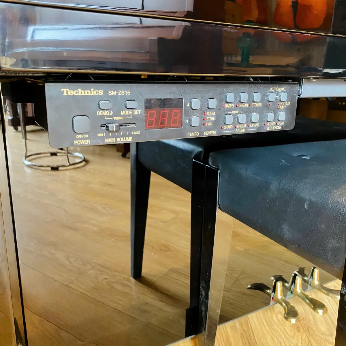 dan piano yamaha u1e silent voi tinh nang giu im lang