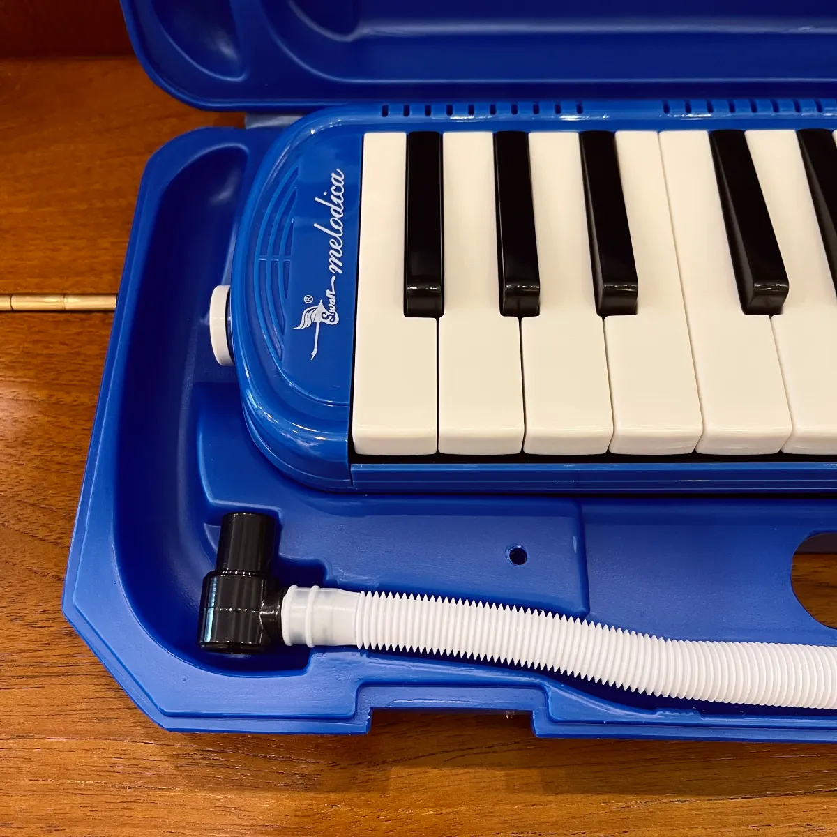 ken melodica swan sw32j 4 mau xanh