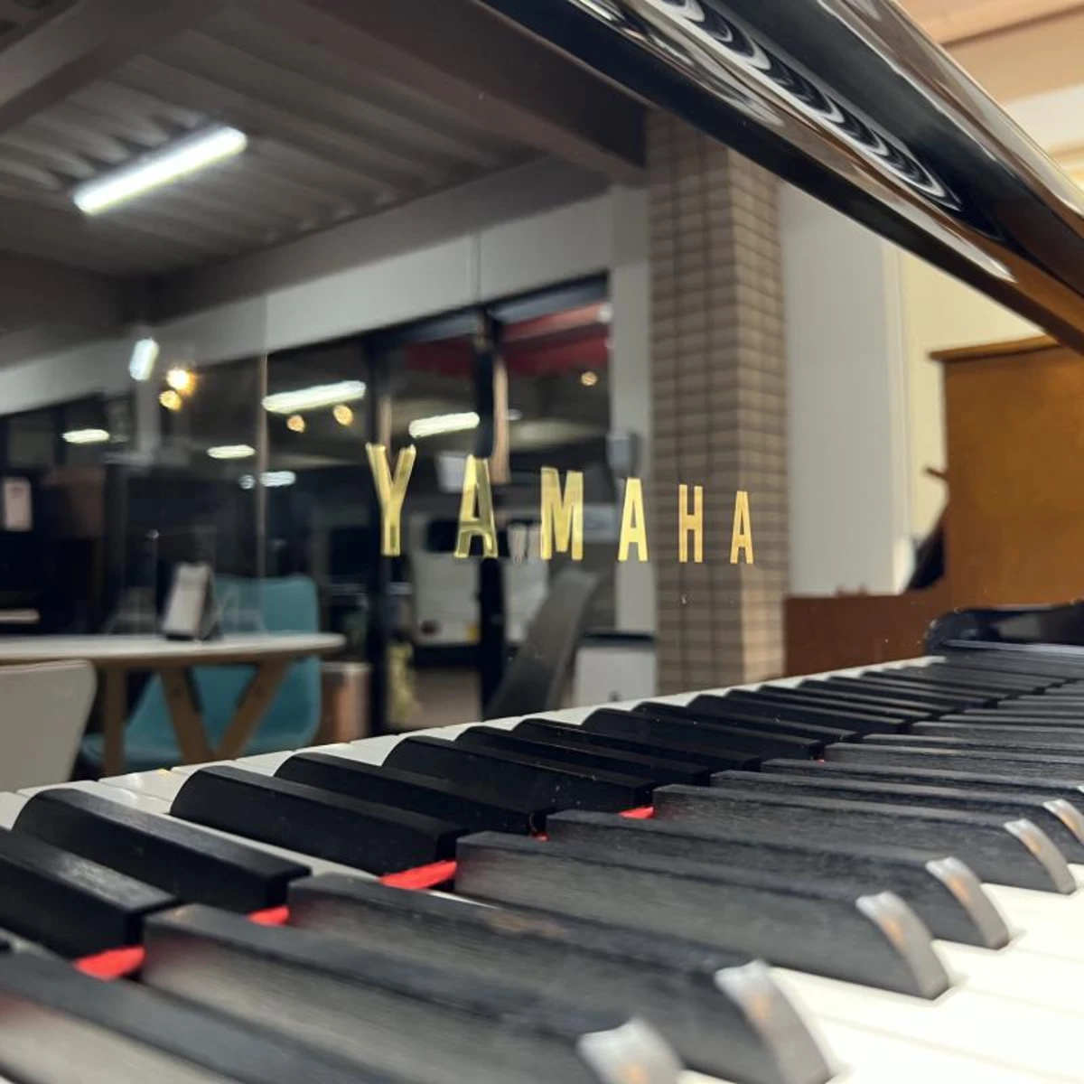ban phim dan piano yamaha c3l