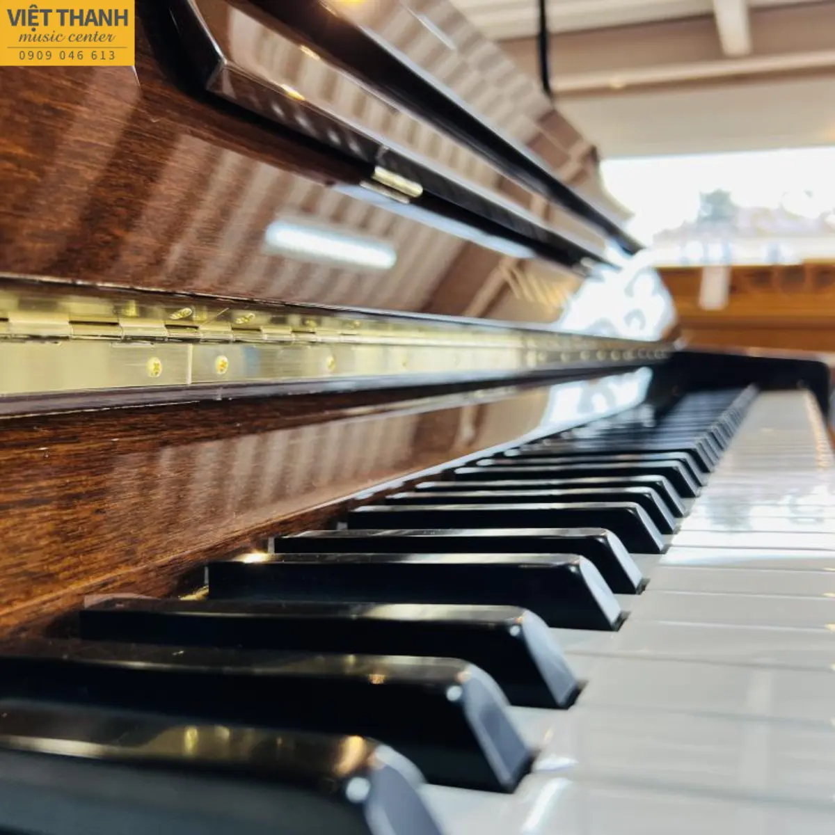 ban phim dan piano yamaha l102