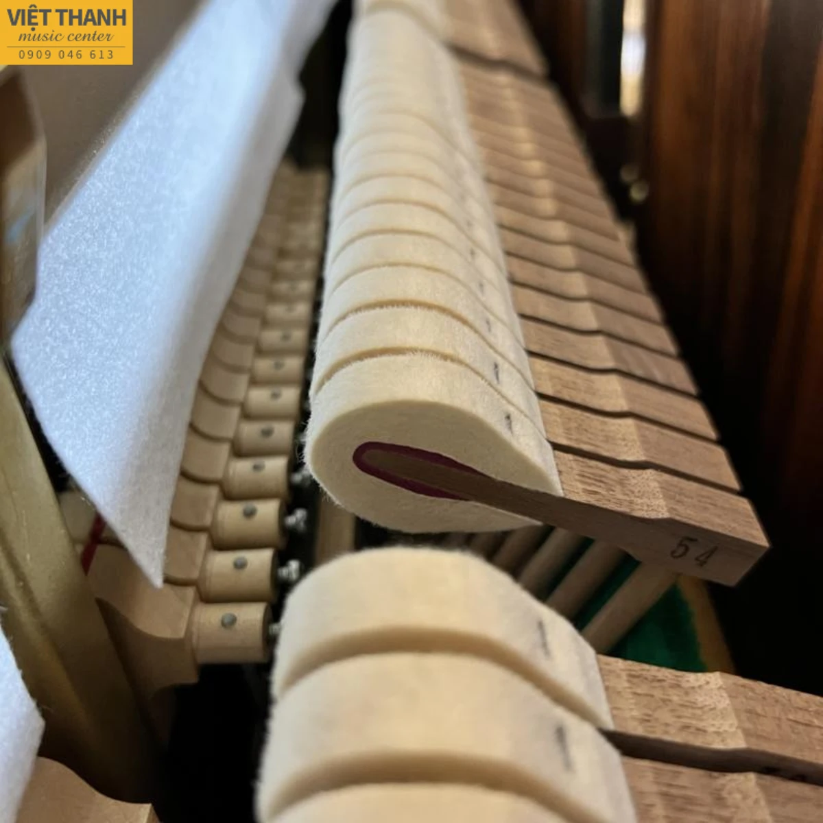 bua piano yamaha w107b