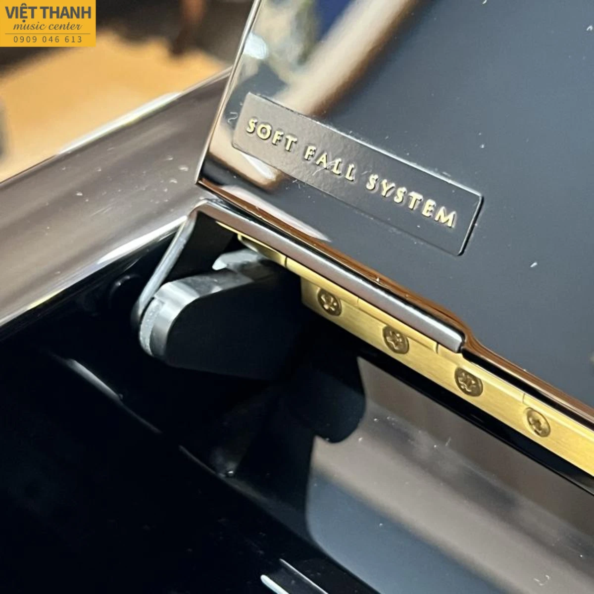 co che dong nap cham dan piano kawai c 580frg