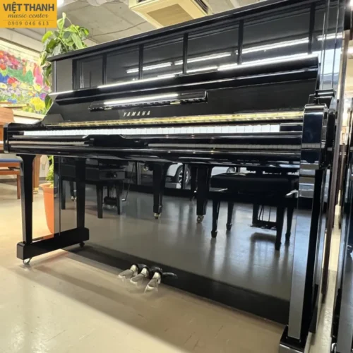 Đàn piano cơ Yamaha YU1 cũ, màu đen bóng, cao 121 cm