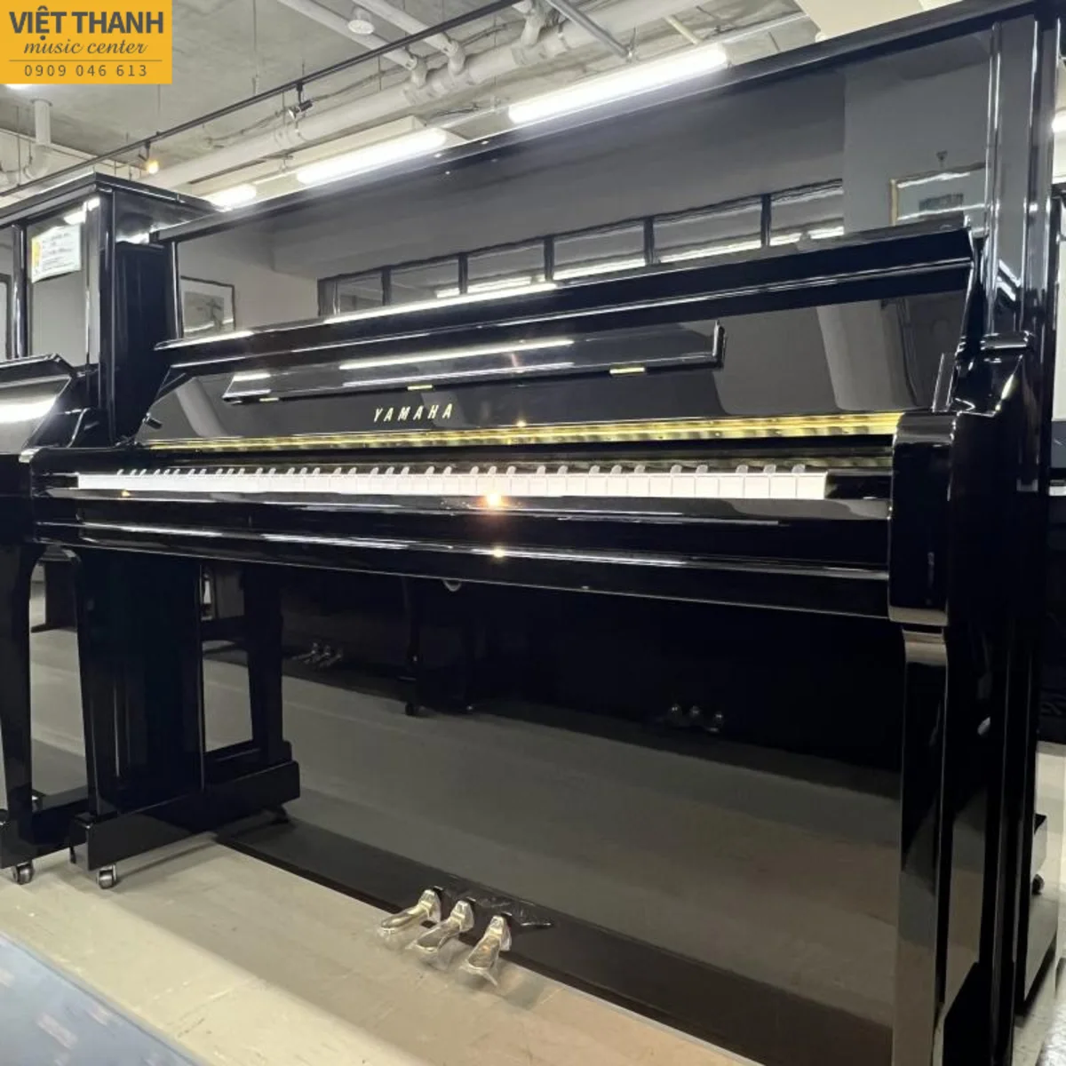 dan piano yamaha yu11