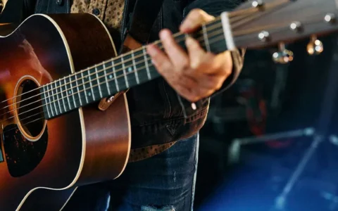 lich su dan guitar dreadnought