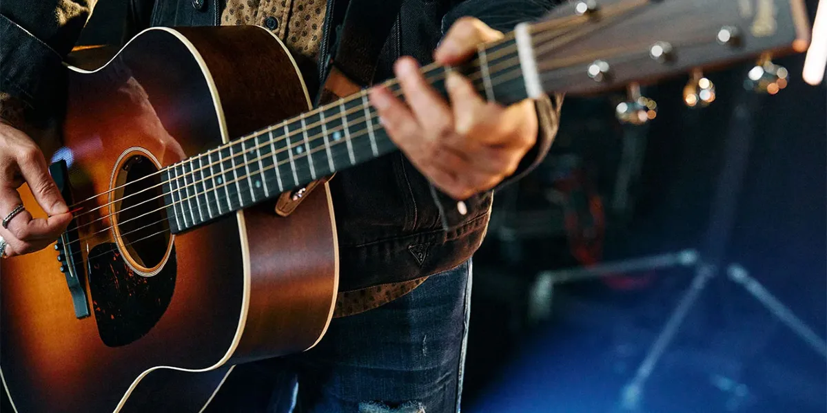 lich su dan guitar dreadnought